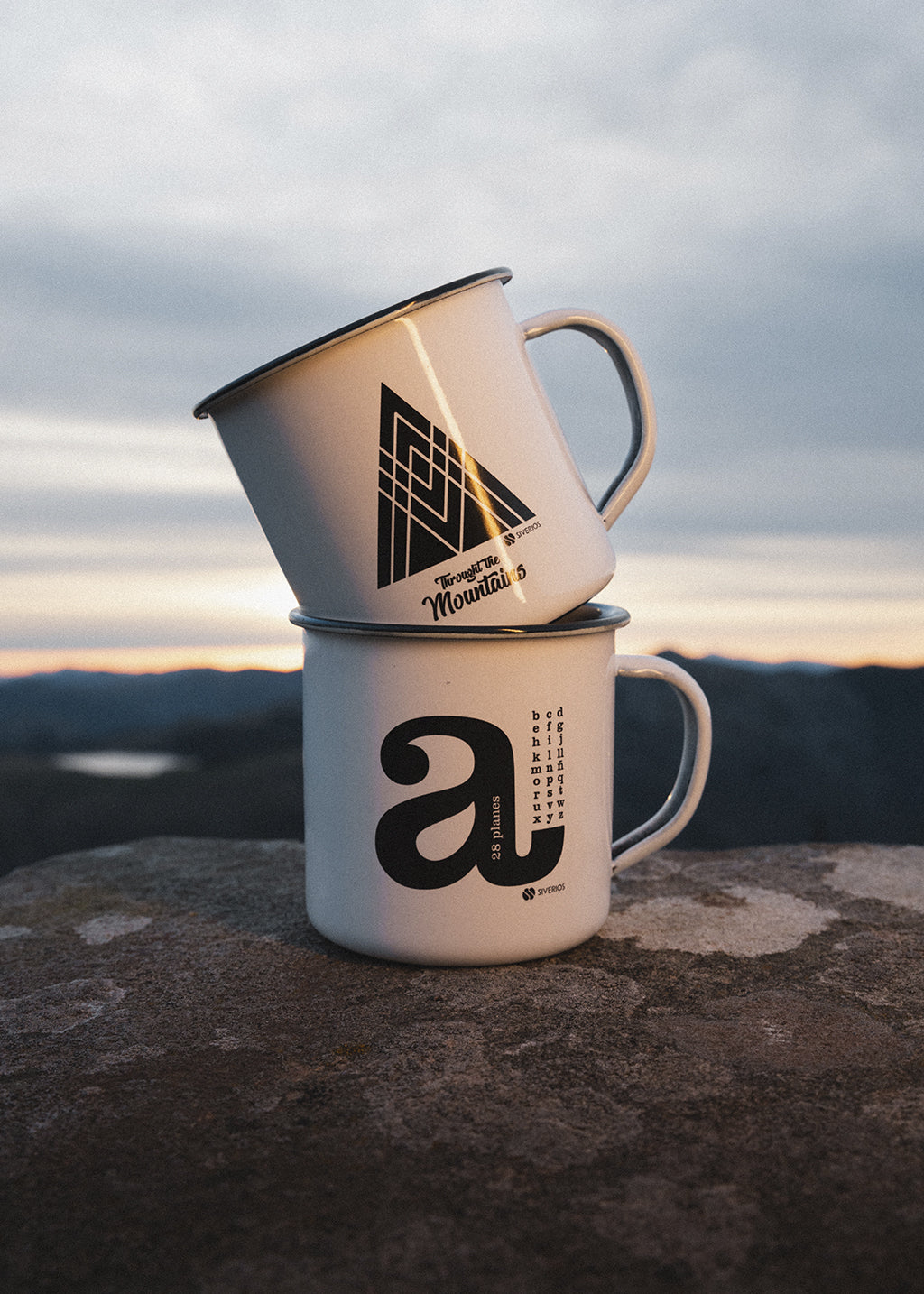 Taza Esmaltada de Acero Vitrificado "Throught The Mountains"